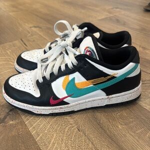 Nike Multicolor Low-Top Sneakers